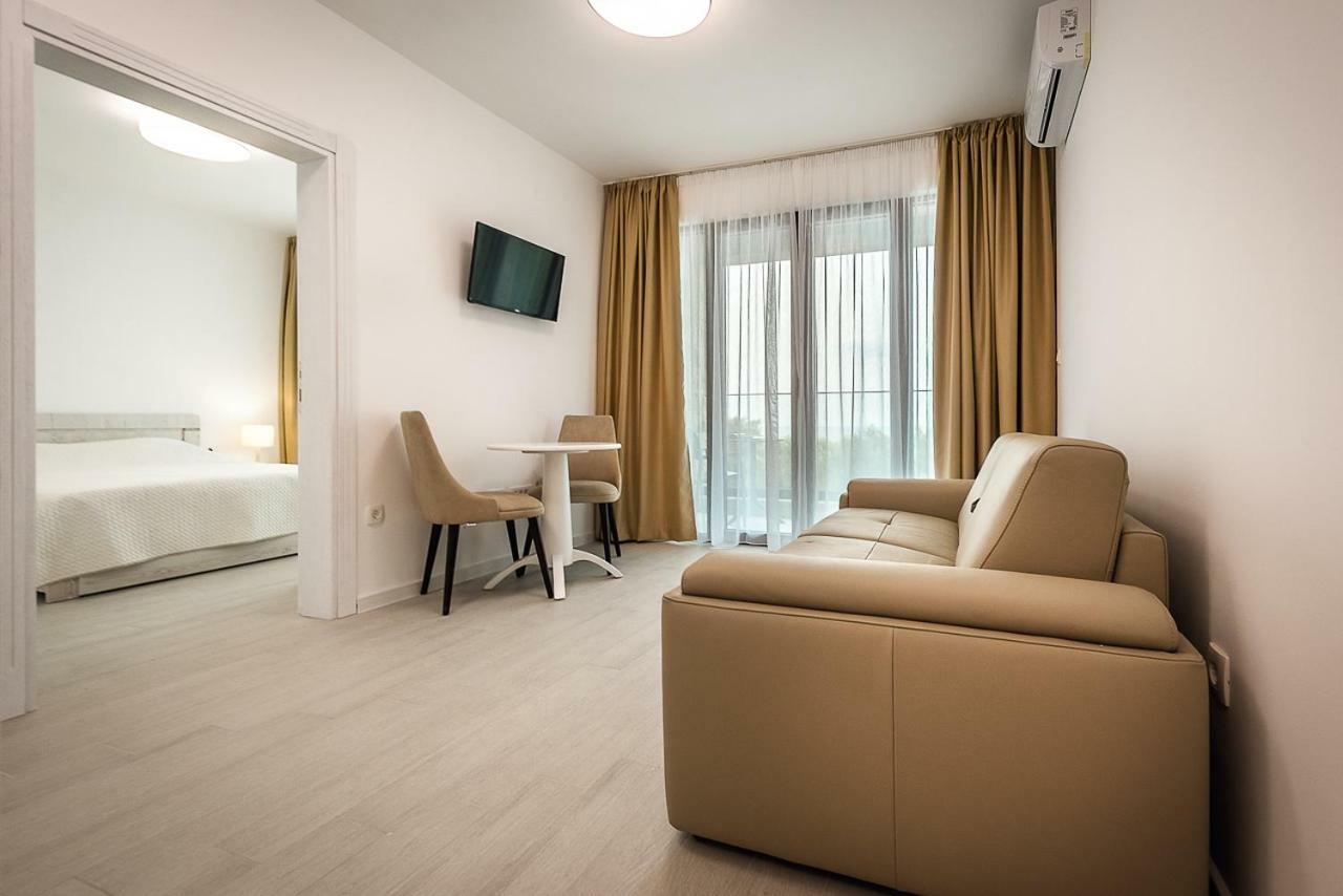 Adria Lux Apartmens 2 Sveti Stefan Exterior foto