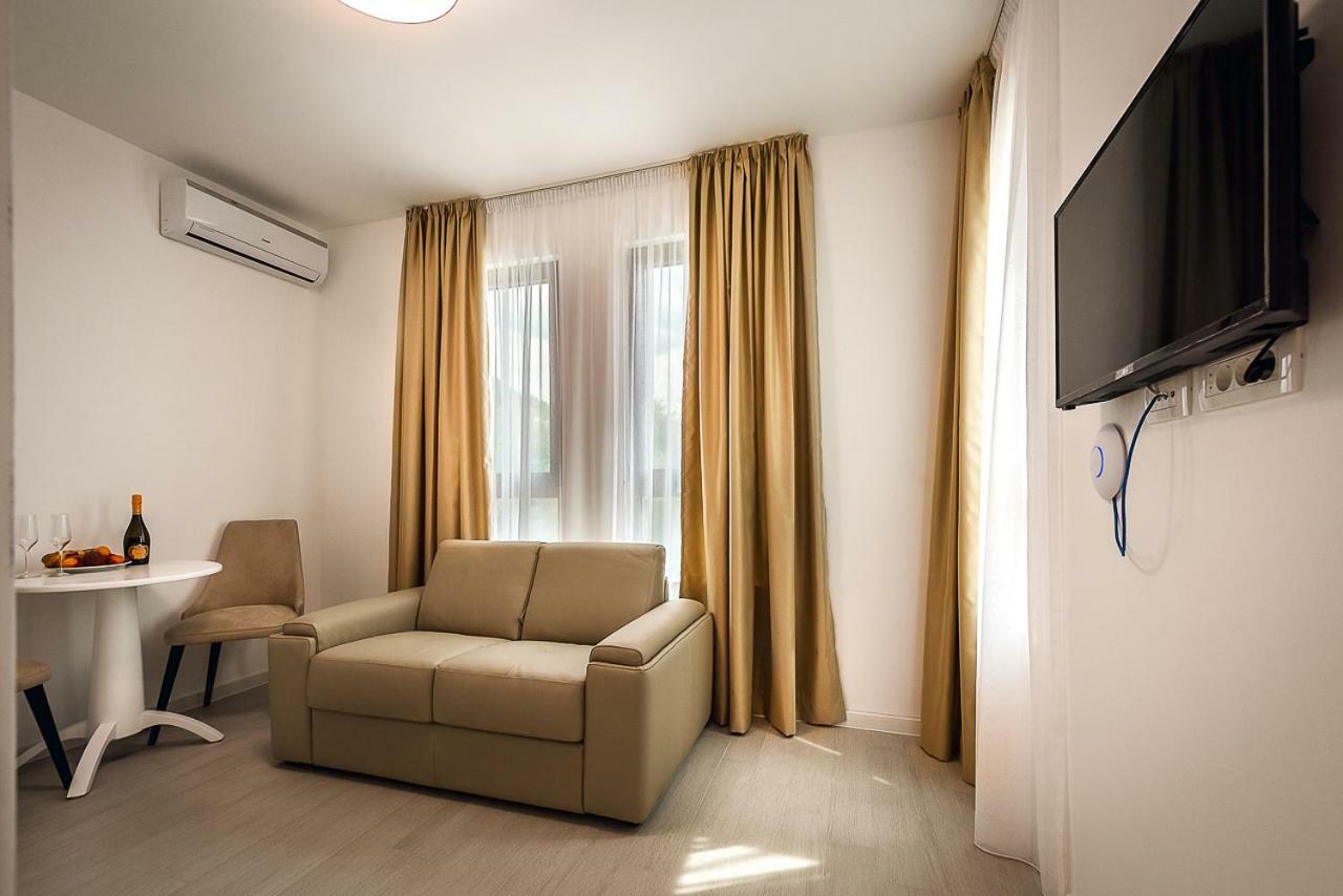Adria Lux Apartmens 2 Sveti Stefan Exterior foto